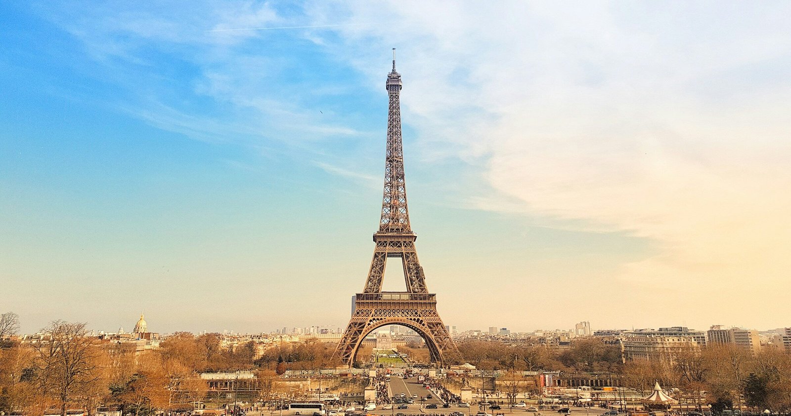 The Ultimate Paris Travel Guide: Must-See Attractions for First-Time Visitors
